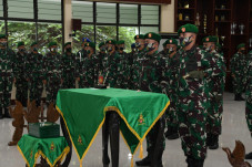 Sejumlah Perwira Menengah...