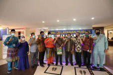 Belajar Kelola Layanan...
