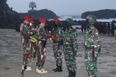 Danjen Kopassus Tutup...