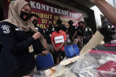Gunakan Selebgram untuk...