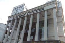 Eks Karyawan Uji UU...