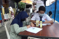 Bantu Pelajar Kurang...