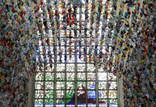 20.000 Burung Kertas...