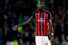 Mengaku Cinta AC Milan,...