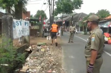 Razia Masker di Pasar...