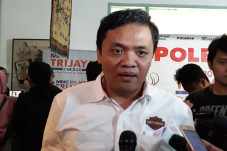 Polisi Jangan Tebang...