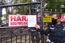 Penutupan Gedung Sate...