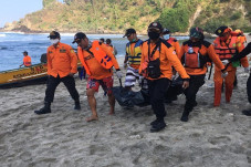 3 Hari Pencarian, Korban...