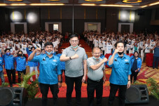 Relawan Mualim Berikrar...