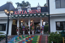 Pengunjung Wisata Kota...