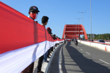 Bendera Sepanjang 1.500...