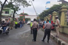 Ratusan Pencari Suaka...
