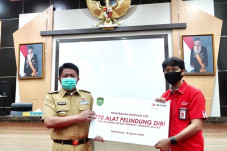 Selain Bantuan APD,...