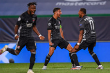 Pelatih Lyon Ancam Bayern:...