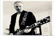 Thomas Sandgaard, Gitaris...