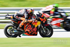 Espargaro Tercepat di...