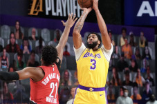 Anthony Davis Pimpin...