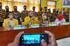 Golkar Partai Egaliter,...