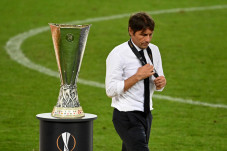 Anggap Final Liga Europa...