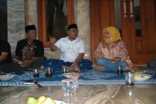 Rapatkan Barisan di...