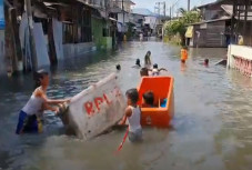 Lagi, Banjir Rob Rendam...
