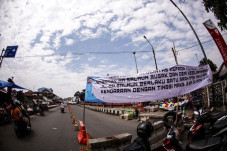 Jembatan MA Salmun Retak,...