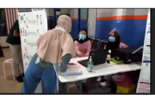 Satu Keluarga Dikarantina,...
