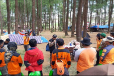 Pramuka Gowa Bersihkan...