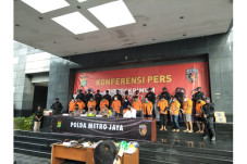 Karyawati Bos Pelayaran...