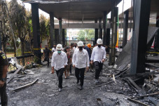 Usut Kebakaran Gedung...