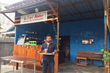 Warkop Unik di Pangkalan...
