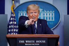 Parah! Trump Stop Pemberian...