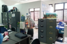 Tunggu Hasil Tes Swab,...