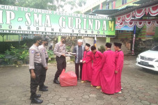 Polsek Batam Kota Bagikan...