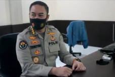 Gerebek Santri Bawa...