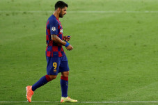 Peluang Luis Suarez...