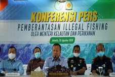 Selama Sepuluh Bulan,...
