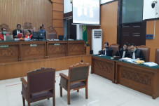 Terkena Bujuk Rayu,...