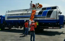 Sopir Tewas di Atas...