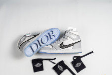 Air Jordan 1 OG Dior,...