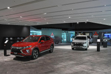 Mitsubishi Buka Showroom...