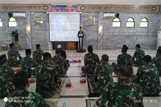 Mabes TNI Peringati...