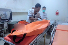 Selang Beberapa Jam,...