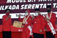 PDIP Jateng Ancam Pecat...
