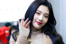 Ulang Tahun, Joy Red...