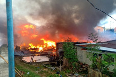 Delapan Rumah di Manado...