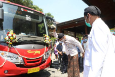 Luncurkan Trans Jateng,...