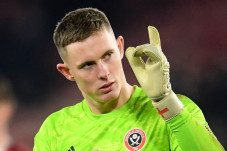 Dean Henderson Bidik...