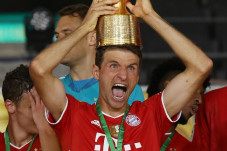Thomas Muller Jadi Pesakitan...