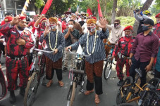 Gegap Gempita Gibran-Teguh...